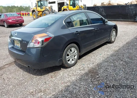 2010 Nissan Altima 2.5 S z USA, uszkodzony, nr VIN 1N4AL2AP1AC143578